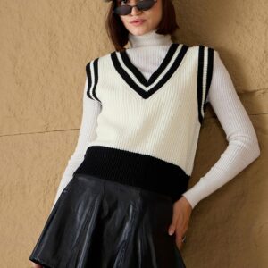 SASSAFRAS Women Striped V-Neck Sweater Vest